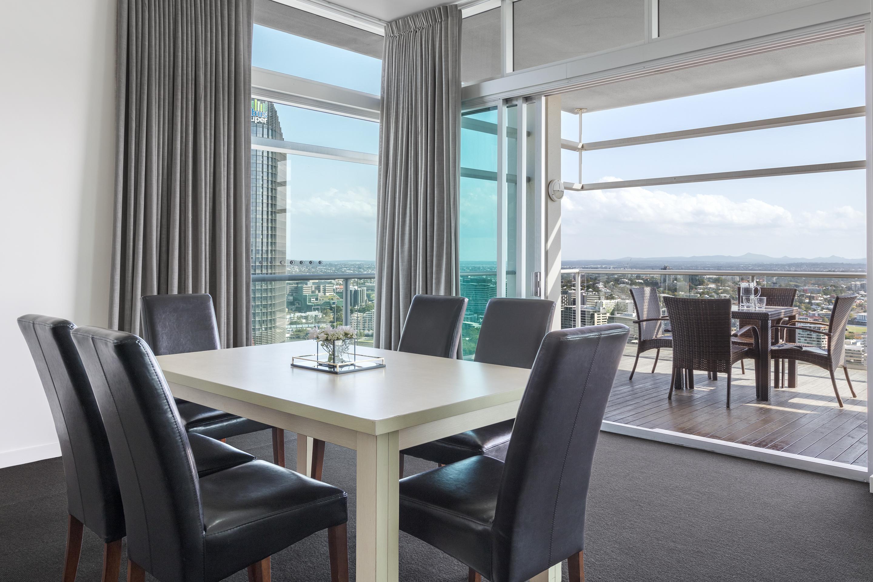 Oaks Brisbane Casino Tower Suites Экстерьер фото