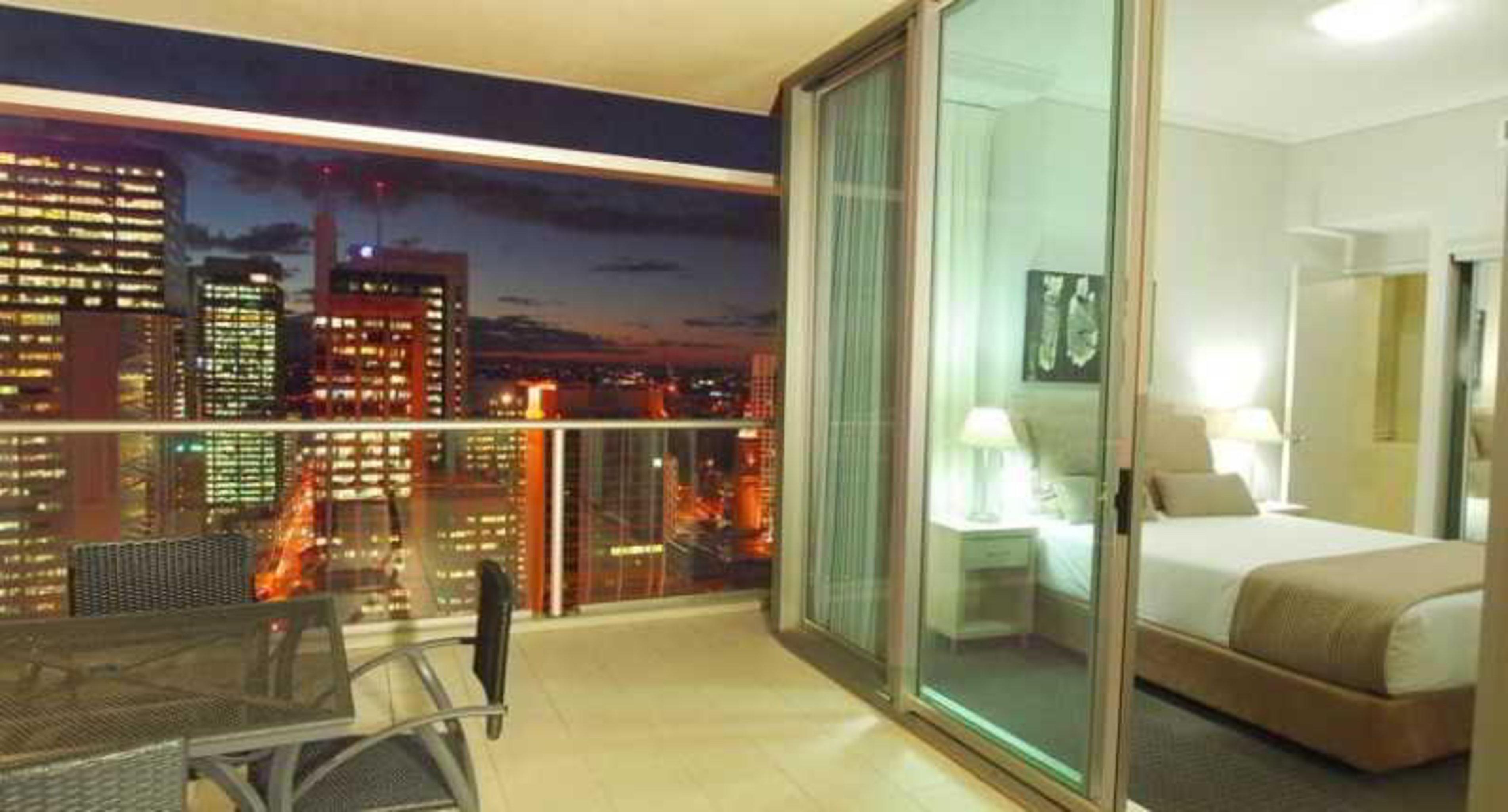 Oaks Brisbane Casino Tower Suites Экстерьер фото